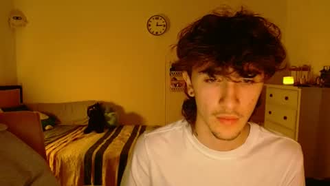 Snapshot of zipdown_ chatting on February 28, 2025, 5:15 am zipdown online show from February 28, 2025, 5:15 am