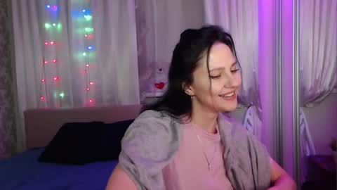Snapshot of zlatagoddess chatting on October 15, 2025, 4:40 pm Zlata online show from October 15, 2025, 4:40 pm