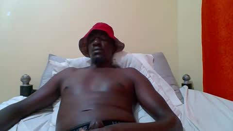 Zlatann2012 online show from October 13, 2025, 12:32 am