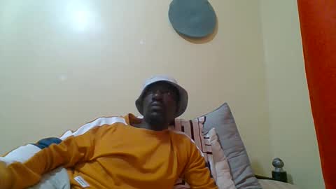 Zlatann2012 online show from November 2, 2025, 3:58 pm