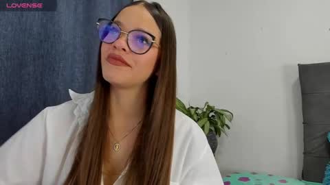 ZOE online show from January 13, 2025, 4:07 am