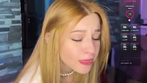 Zoe online show from February 28, 2025, 5:15 pm