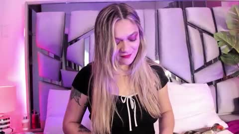 zoe__harper online show from November 21, 2025, 6:50 pm