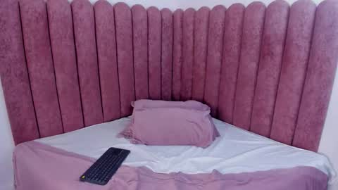 Zoe Banx online show from February 1, 2026, 3:27 am