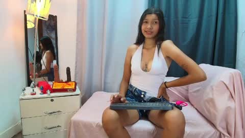 Zoe Blake online show from May 15, 2026, 4:08 am
