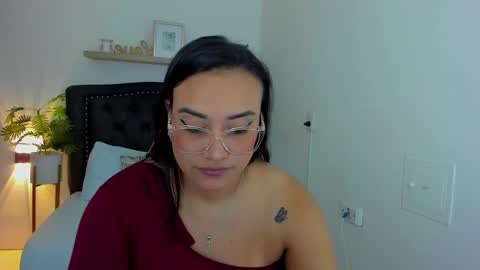 Zoe  online show from March 8, 2025, 12:09 pm