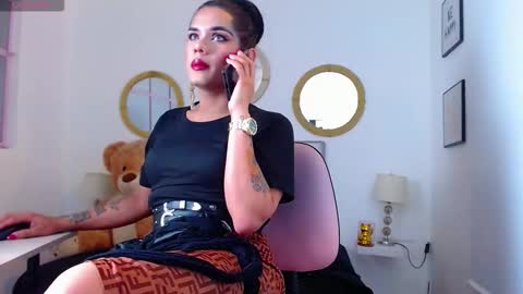 zoe_hecate online show from October 26, 2025, 11:31 pm