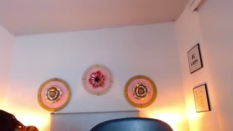 zoe_hecate online show from July 3, 2026, 10:43 am