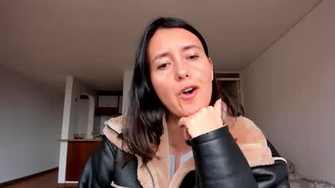 ZOE online show from September 20, 2025, 7:48 pm