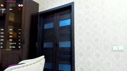 Snapshot of zoe_klarxxx chatting on December 28, 2024, 1:38 pm Zoe online show from December 28, 2024, 1:38 pm