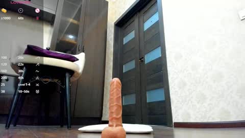 Snapshot of zoe_klarxxx chatting on February 14, 2025, 5:51 am Zoe online show from February 14, 2025, 5:51 am