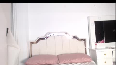 CAMILA online show from September 11, 2025, 12:22 am