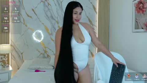 zoe_longhair online show from May 20, 2026, 7:53 pm