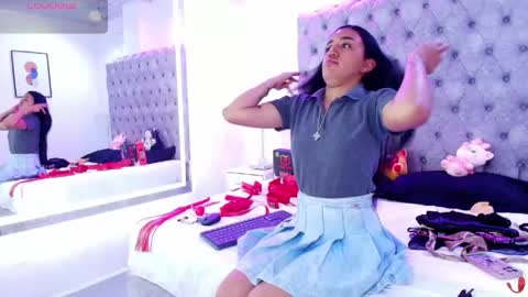 Snapshot of zoe_m00n chatting on June 8, 2026, 12:16 pm zoe online show from June 8, 2026, 12:16 pm