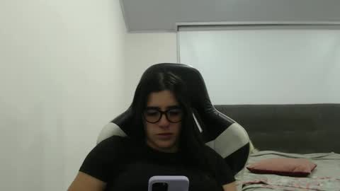 Snapshot of zoe_mill33r chatting on March 3, 2026, 4:40 am Zoe online show from March 3, 2026, 4:40 am