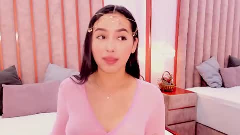 Snapshot of zoe_monrow chatting on June 17, 2026, 12:18 pm Zoe Monrow online show from June 17, 2026, 12:18 pm