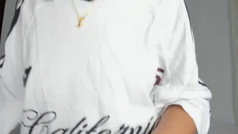 Snapshot of zoe_mrl chatting on April 12, 2026, 9:36 am zoe_mrl online show from April 12, 2026, 9:36 am