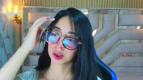 Snapshot of zoe_r_ chatting on October 16, 2025, 3:29 am Zoe online show from October 16, 2025, 3:29 am