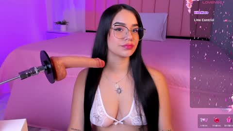 Zoe online show from February 8, 2025, 5:29 pm