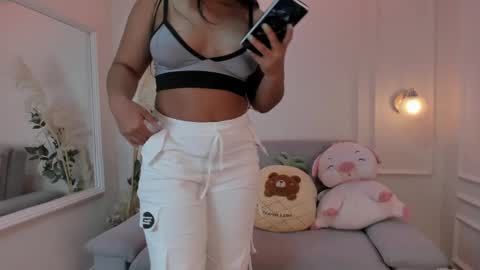 Zoe online show from December 22, 2024, 7:21 pm