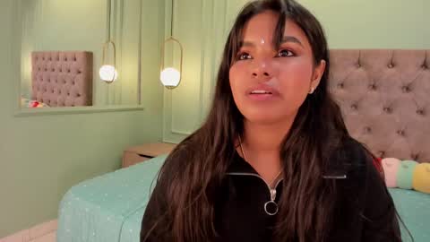 Zoe online show from December 27, 2024, 2:36 am