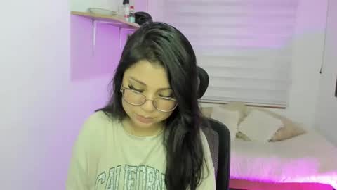Zoe online show from September 15, 2025, 3:50 am