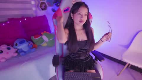 Zoe  online show from September 24, 2025, 3:04 pm