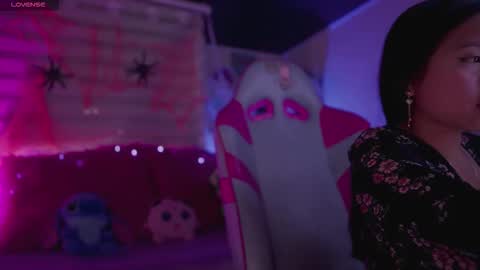 Zoe  online show from October 15, 2025, 3:56 pm