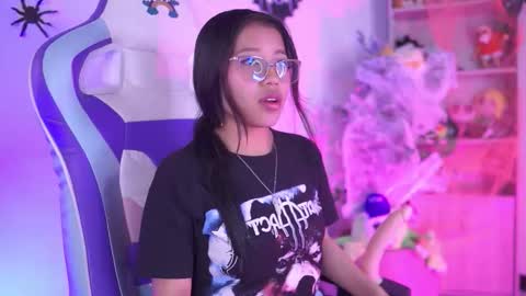 Zoe  online show from October 21, 2025, 4:30 pm