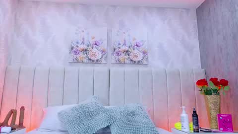 Camila Aristizabal online show from September 17, 2025, 8:43 pm