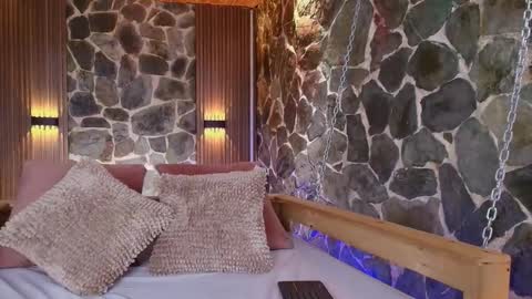 Camila Aristizabal online show from October 15, 2025, 8:53 pm