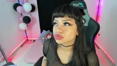 zoe_sullivan_ online show from December 2, 2024, 10:07 am