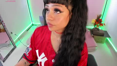 zoe_sullivan_ online show from December 25, 2024, 4:11 pm