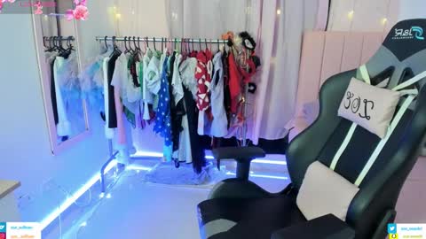 zoe_sullivan_ online show from February 2, 2026, 9:08 am