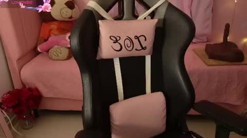 Snapshot of zoe_sullivan_ chatting on June 20, 2026, 9:01 am zoe_sullivan_ online show from June 20, 2026, 9:01 am