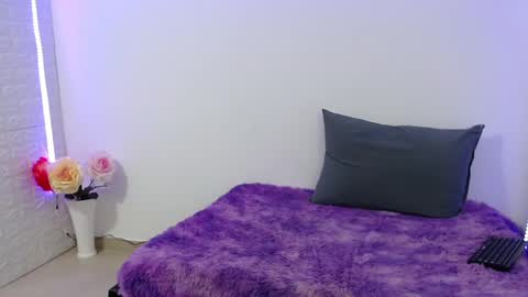 Carolina online show from March 7, 2025, 4:24 am