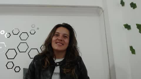 Carolina online show from October 3, 2025, 11:13 pm