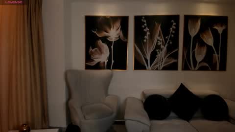 Zoe Armstrong online show from September 16, 2025, 3:07 am