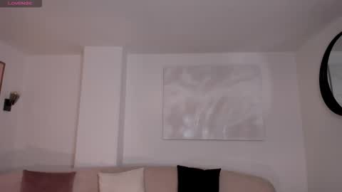 Zoe Armstrong online show from September 20, 2025, 3:07 am