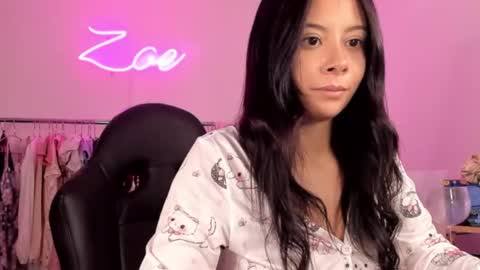 Snapshot of zoecams chatting on March 11, 2025, 11:26 pm zoecams online show from March 11, 2025, 11:26 pm