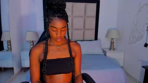 Zoecarrter online show from September 16, 2025, 9:05 pm