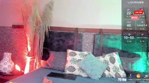 Zoe online show from December 2, 2024, 2:41 pm