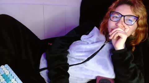 zoee jhonnyy online show from December 7, 2024, 11:51 am