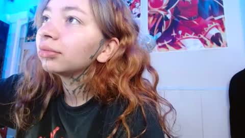 zoee jhonnyy online show from December 13, 2024, 1:33 pm