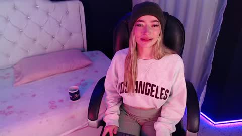 zoe online show from December 28, 2024, 12:03 pm