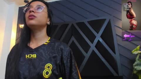 Zoe 3 online show from October 16, 2025, 5:36 pm