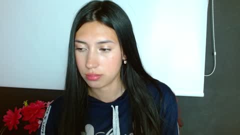 Laura  online show from December 20, 2024, 7:55 am