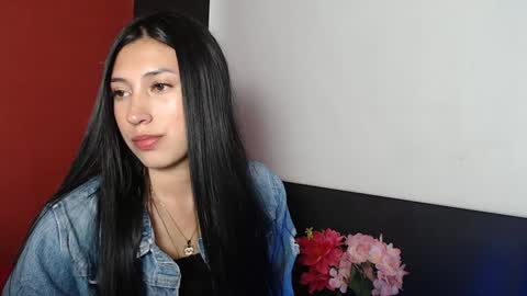 Laura  online show from January 8, 2025, 3:29 am