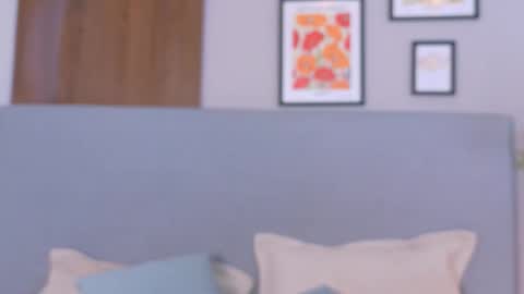 Zoe online show from March 29, 2026, 1:44 pm