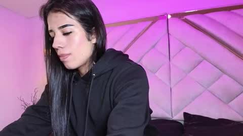 Zoe online show from March 27, 2026, 12:49 pm